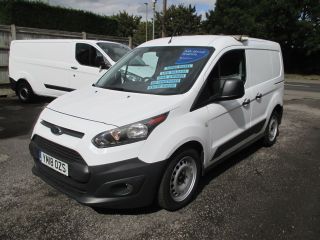 Used FORD TRANSIT CONNECT in Shepperton, Middlesex for sale