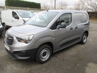 Used VAUXHALL COMBO in Shepperton, Middlesex for sale