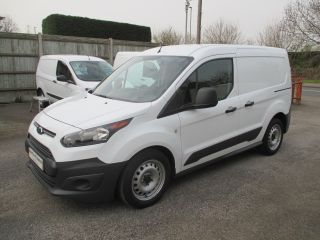 Used FORD TRANSIT CONNECT in Shepperton, Middlesex for sale