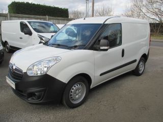 Used VAUXHALL COMBO in Shepperton, Middlesex for sale